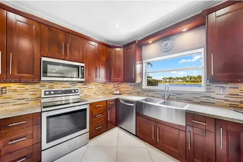10917 NW 59th Street Doral FL 33178