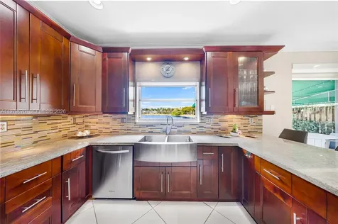 10917 NW 59th Street Doral FL 33178