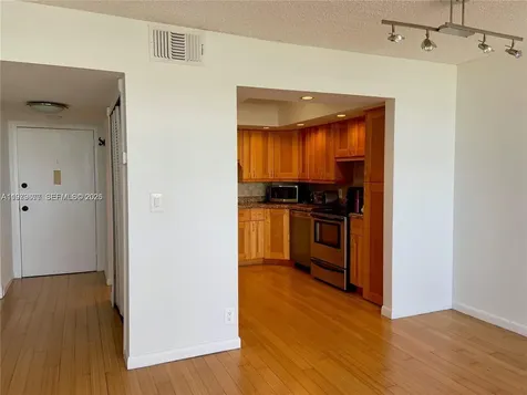 2025 NE 164th Street North Miami Beach FL 33162