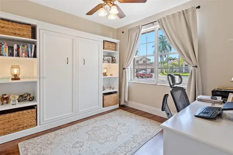 1533 Cardinal Way Weston FL 33327