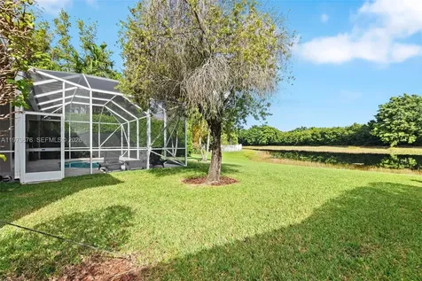 1533 Cardinal Way Weston FL 33327