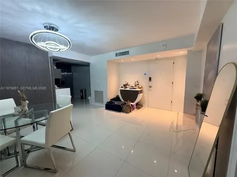 6039 Collins Avenue Miami Beach FL 33140