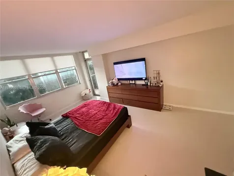 6039 Collins Avenue Miami Beach FL 33140