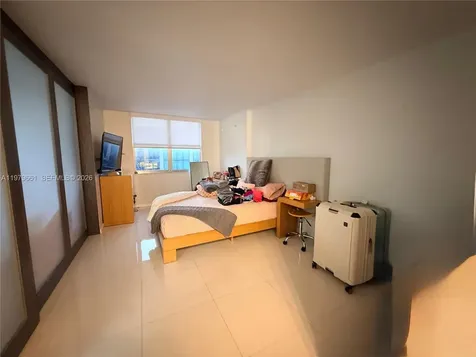 6039 Collins Avenue Miami Beach FL 33140