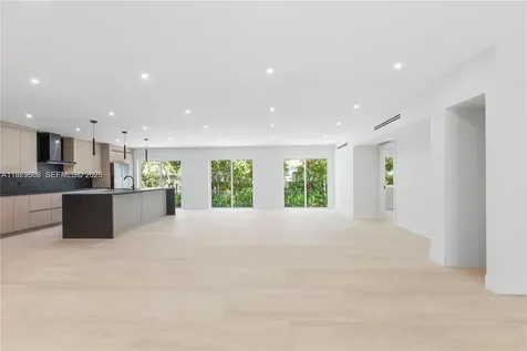 2251 SW 20th Street Miami FL 33145