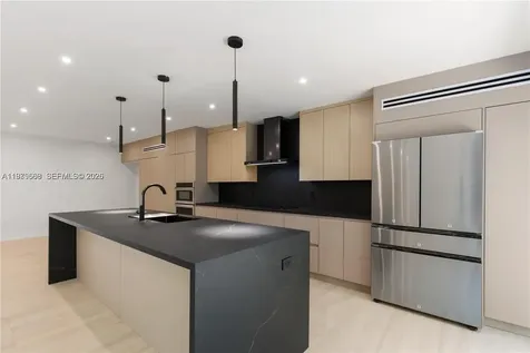 2251 SW 20th Street Miami FL 33145