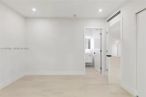 2251 SW 20th Street Miami FL 33145