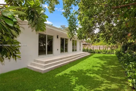 2251 SW 20th Street Miami FL 33145
