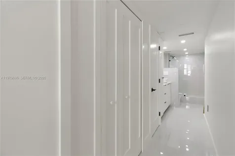 5701 Collins Avenue Miami Beach FL 33140