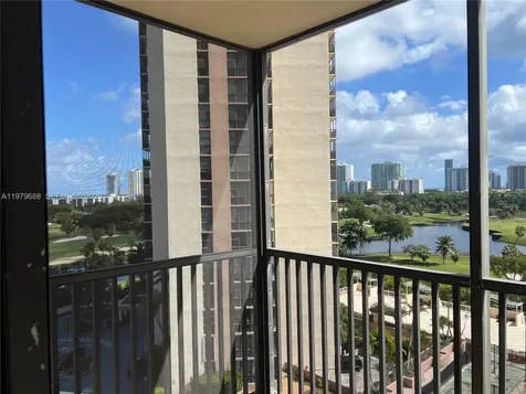 20301 W Country Club Drive Aventura FL 33180