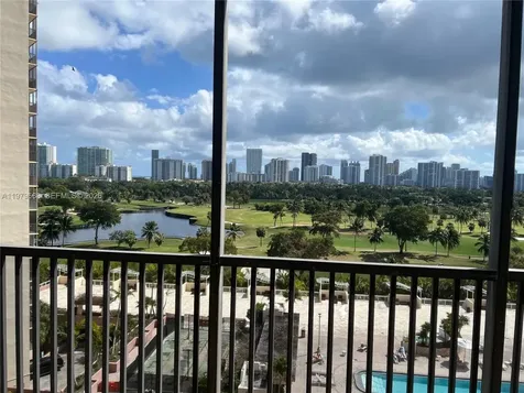 20301 W Country Club Drive Aventura FL 33180