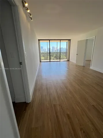 20301 W Country Club Drive Aventura FL 33180