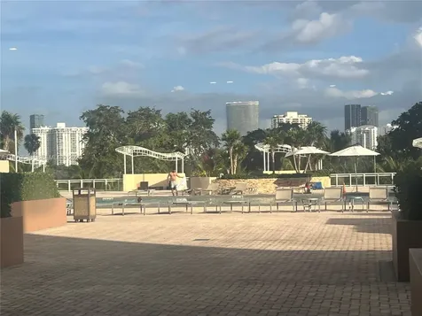 20301 W Country Club Drive Aventura FL 33180