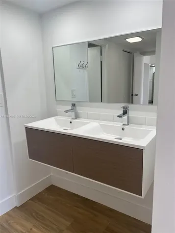 20301 W Country Club Drive Aventura FL 33180