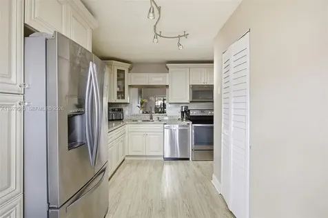 657 Racquet Club Road Weston FL 33326
