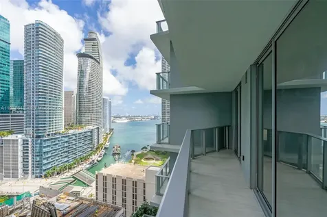 77 SE 5th Street Miami FL 33131