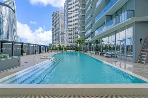 77 SE 5th Street Miami FL 33131