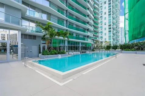 77 SE 5th Street Miami FL 33131