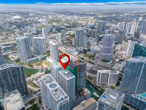 77 SE 5th Street Miami FL 33131