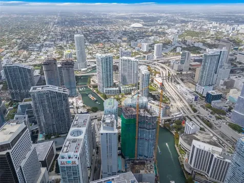 77 SE 5th Street Miami FL 33131