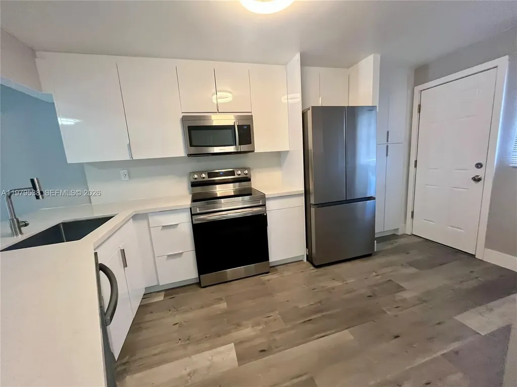 1750 NE 191st Street Miami FL 33179