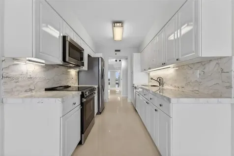 3600 Yacht Club Drive Aventura FL 33180