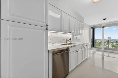 3600 Yacht Club Drive Aventura FL 33180
