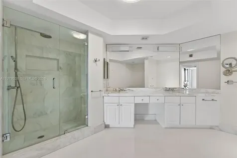3600 Yacht Club Drive Aventura FL 33180