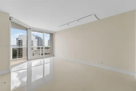 3600 Yacht Club Drive Aventura FL 33180