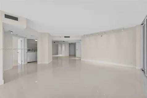 3600 Yacht Club Drive Aventura FL 33180