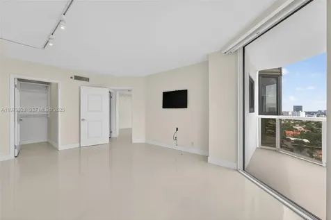 3600 Yacht Club Drive Aventura FL 33180
