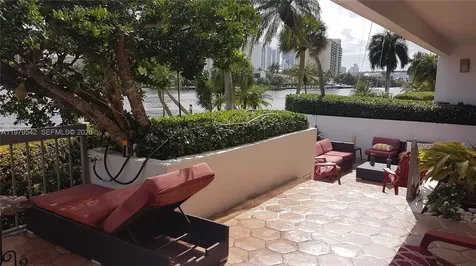 19707 Turnberry Way Aventura FL 33180