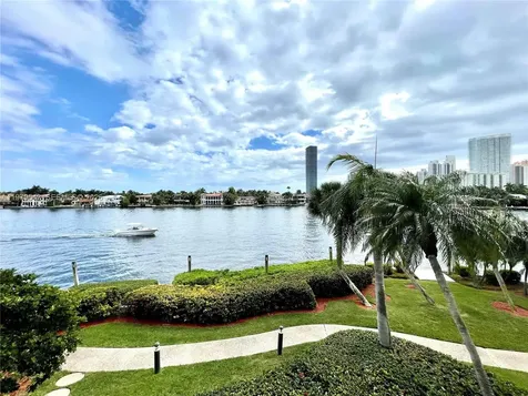 19707 Turnberry Way Aventura FL 33180