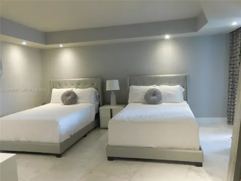 5401 Collins Avenue Miami Beach FL 33140