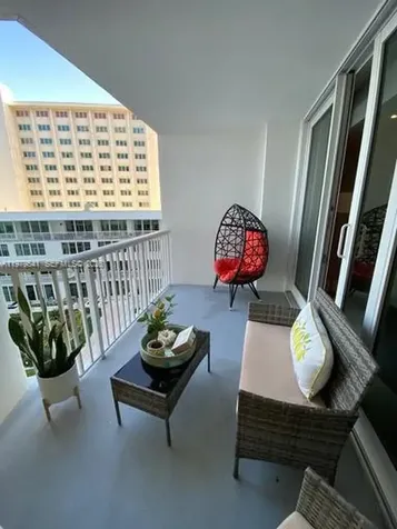 5401 Collins Avenue Miami Beach FL 33140