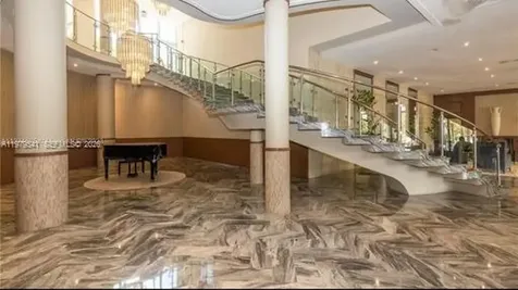 5401 Collins Avenue Miami Beach FL 33140