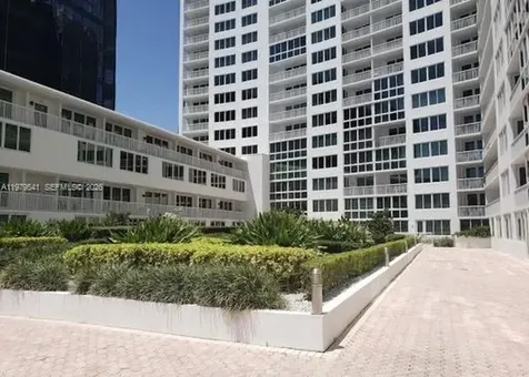 5401 Collins Avenue Miami Beach FL 33140