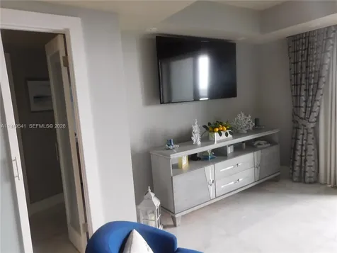 5401 Collins Avenue Miami Beach FL 33140