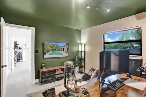 1451 NW 81st Avenue Coral Springs FL 33071