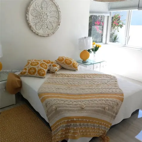 6910 Rue Notre Dame Miami Beach FL 33141