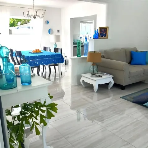 6910 Rue Notre Dame Miami Beach FL 33141