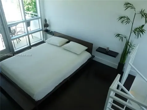 421 Meridian Avenue Miami Beach FL 33139