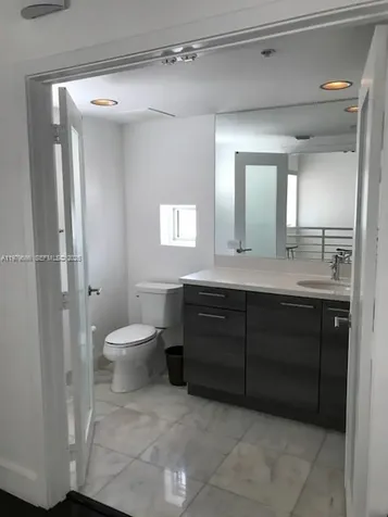 421 Meridian Avenue Miami Beach FL 33139