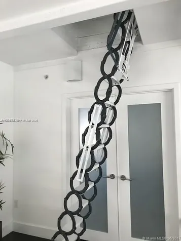 421 Meridian Avenue Miami Beach FL 33139