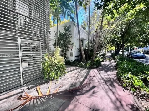 421 Meridian Avenue Miami Beach FL 33139