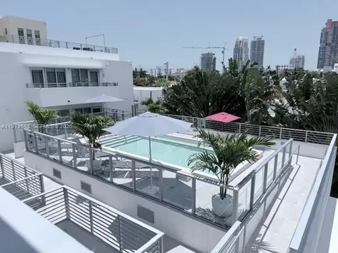 421 Meridian Avenue Miami Beach FL 33139