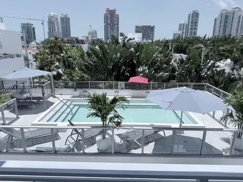 421 Meridian Avenue Miami Beach FL 33139