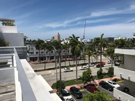 421 Meridian Avenue Miami Beach FL 33139