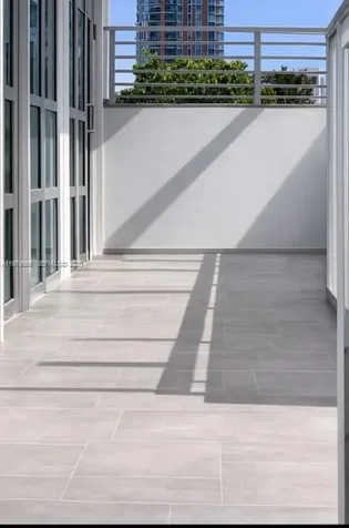 421 Meridian Avenue Miami Beach FL 33139
