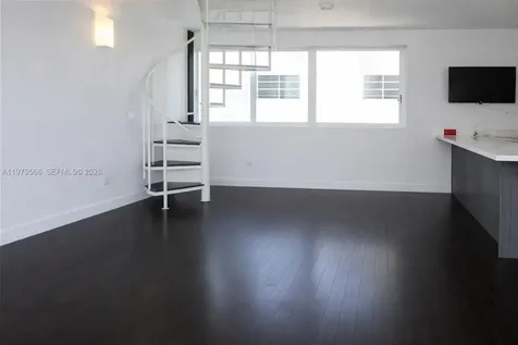 421 Meridian Avenue Miami Beach FL 33139